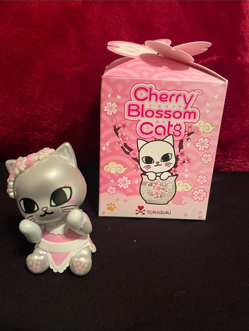 tokidoki Cherry Blossom Cat Vinyl Figure - Pink & Silver - Picture 2 of 6